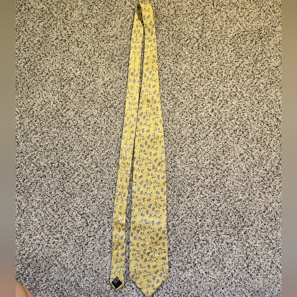 Vintage TANGO Yellow 100% SILK Tie w/ Blue Flowers Mens EUC - Picture 3 of 7